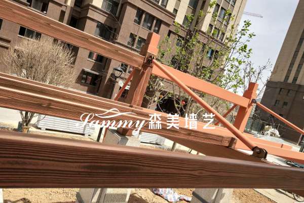 山東省泰安市新泰市東城田園小區鋼構廊架仿木