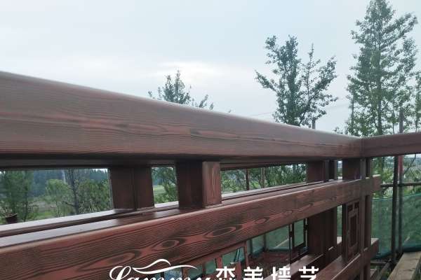 泰興市虹橋開(kāi)發(fā)區(qū)虹福花苑門(mén)頭木紋漆施工